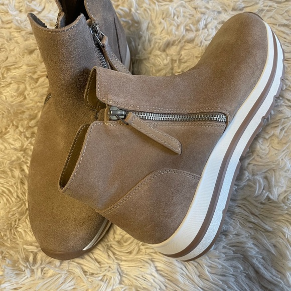 Steve Madden Glided Suede Platform Zip - Picture 8 of 12